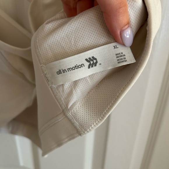 All in Motion Black and Cream Bra Set - Picture 5 of 11